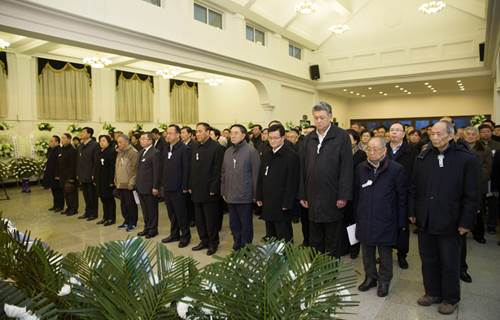 ˵��: http://news.dlut.edu.cn/__local/3/6B/61/07F96E7AD24210224C5290F0FDA_12572AD6_43D31.jpg